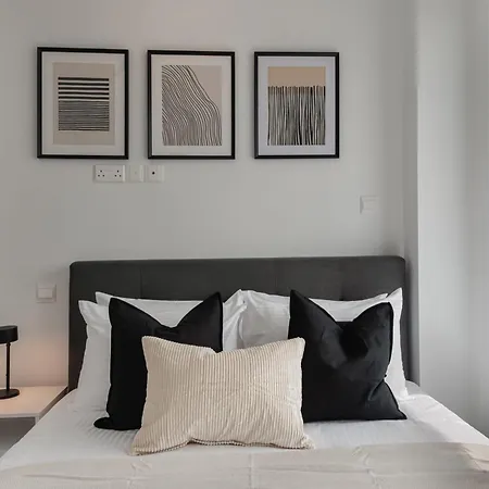 Apartment Phaedrus Living Noir