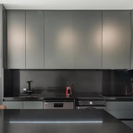 Phaedrus Living Noir *