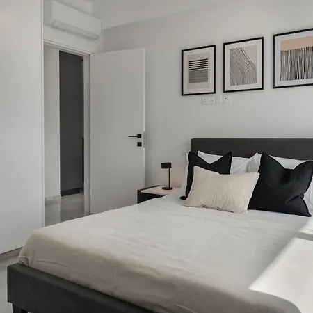 Phaedrus Living Noir * Paphos