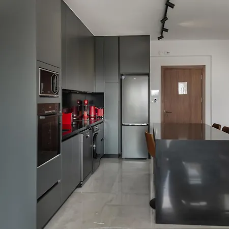 Phaedrus Living Noir