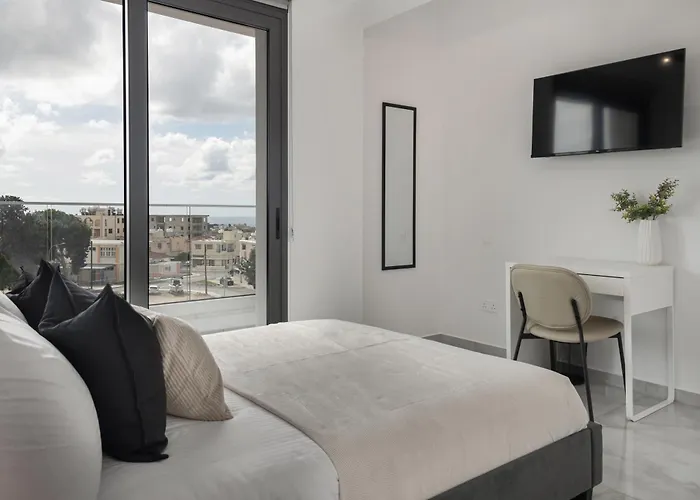 Phaedrus Living Noir * Paphos